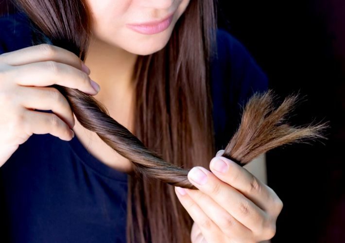 كيفية علاج تقصف الشعر بوصفات سهله وسريعه للحصول على شعر صحى وكثيف