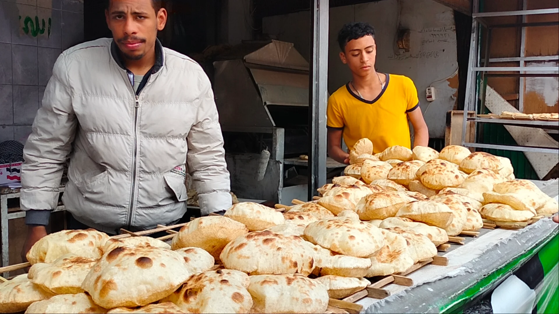 انخفاض في سعر رغيف الخبز السياحي